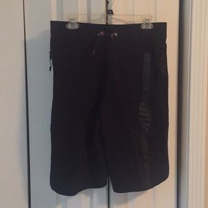 Nike men’s shorts small